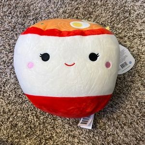 NWT Squishmallow Raisy